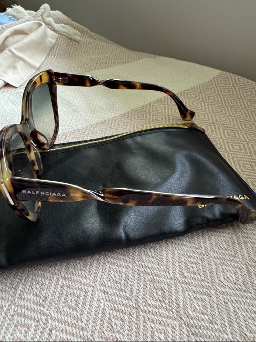 Balenciaga Tortoiseshell Cat-Eye Sunglasses - Brown & Amber - Picture 4 of 10